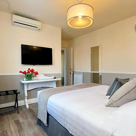 Bellezza Al Colosseo - B&b&apts Bed & Breakfast 3*