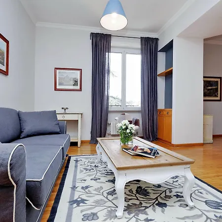Apartment Bellezza Al Colosseo - & Apts Rom